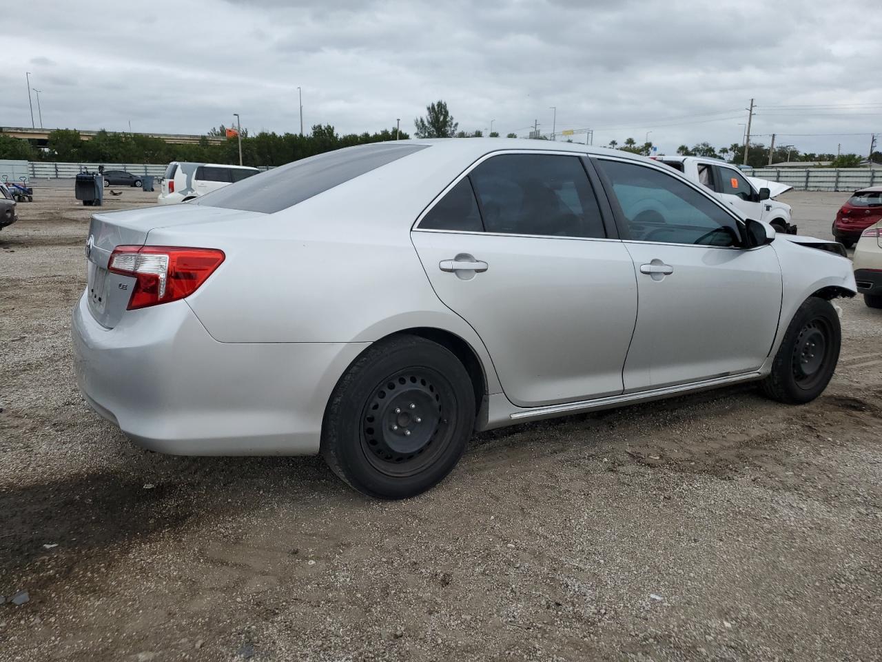 Изображение 3 2013 TOYOTA CAMRY L 2013 с VIN 4T4BF1FKXDR279303