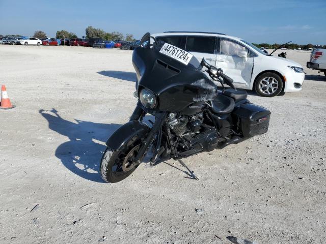 Image 2 of 2020 HARLEY-DAVIDSON FLHXS  2020 with VIN 1HD1KRP16LB658656
