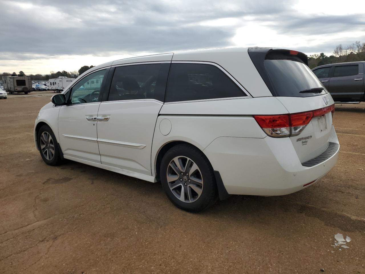 Image 2 of 2015 HONDA ODYSSEY TOURING 2015 with VIN 5FNRL5H92FB043411