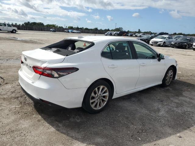 Image 3 of 2021 TOYOTA CAMRY LE 2021 with VIN 4T1C11AK4MU584428