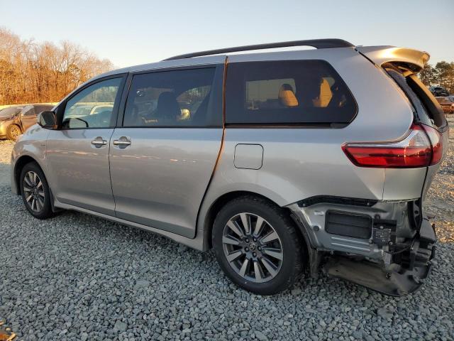Image 2 of 2020 TOYOTA SIENNA XLE 2020 with VIN 5TDDZ3DC7LS243223