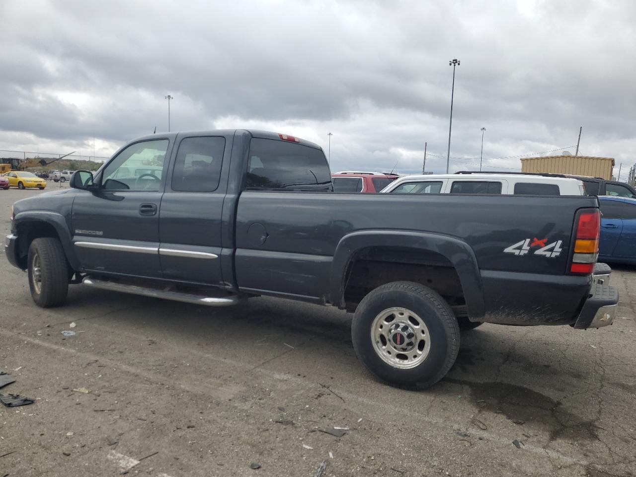 Image 2 of 2005 GMC SIERRA K2500 HEAVY DUTY 2005 with VIN 1GTHK29UX5E287128