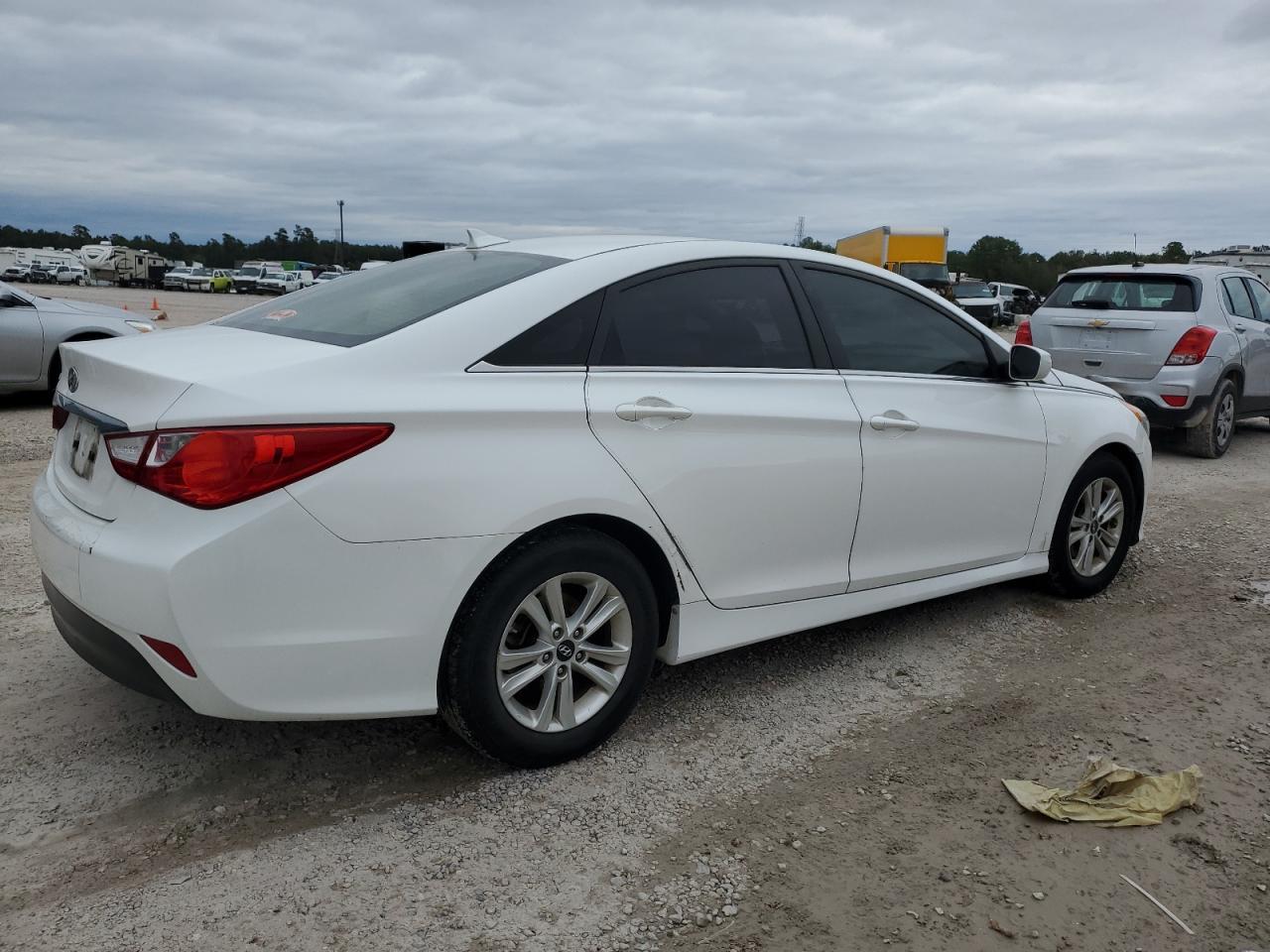 Obraz 3 z 2014 HYUNDAI SONATA GLS 2014 z VIN 5NPEB4AC5EH895544