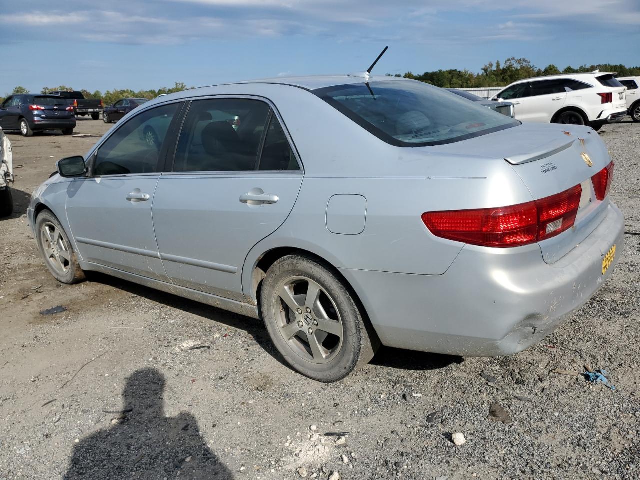 Image 2 of 2005 HONDA ACCORD HYBRID 2005 with VIN JHMCN36455C006987