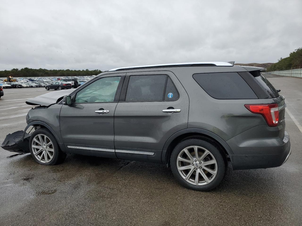 Image 2 of 2017 FORD EXPLORER LIMITED 2017 with VIN 1FM5K8F82HGA91444