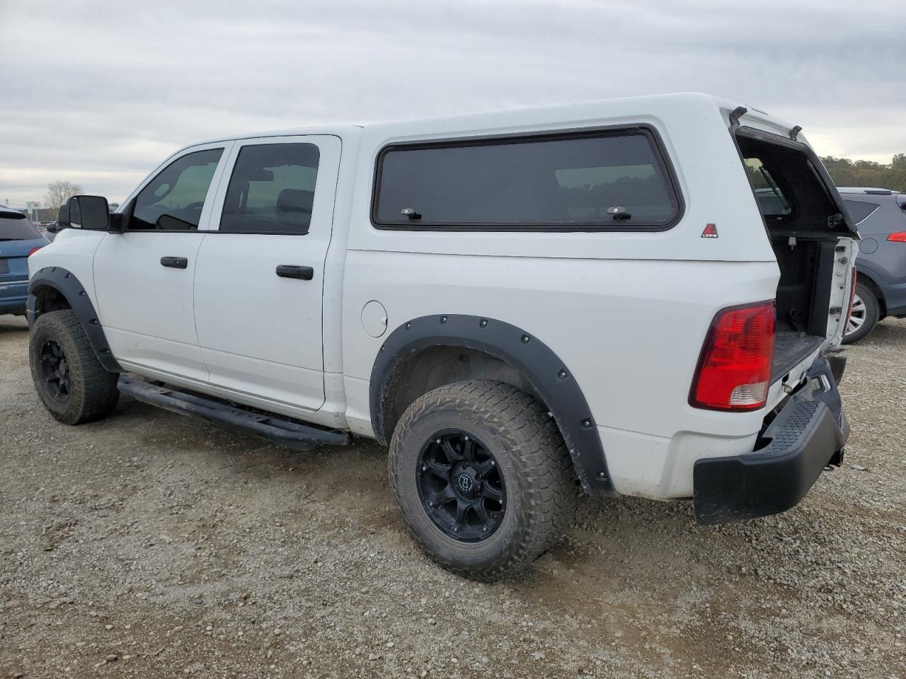 Image 2 of 2015 RAM 1500 ST 2015 with VIN 3C6RR7KT5FG635904