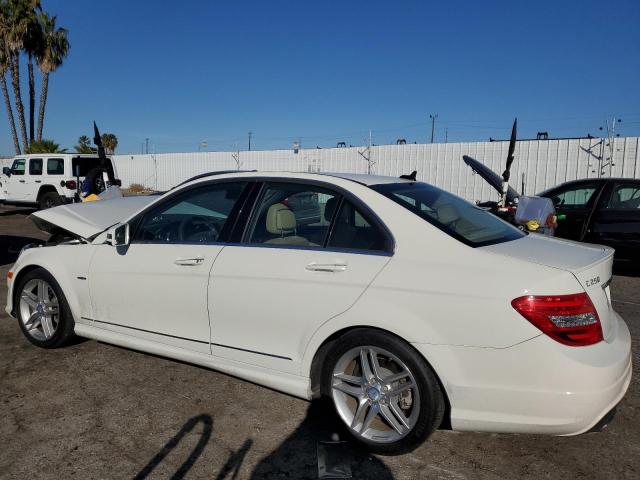 Obraz 2 z 2012 MERCEDES-BENZ C 250 2012 z VIN WDDGF4HB7CR191349