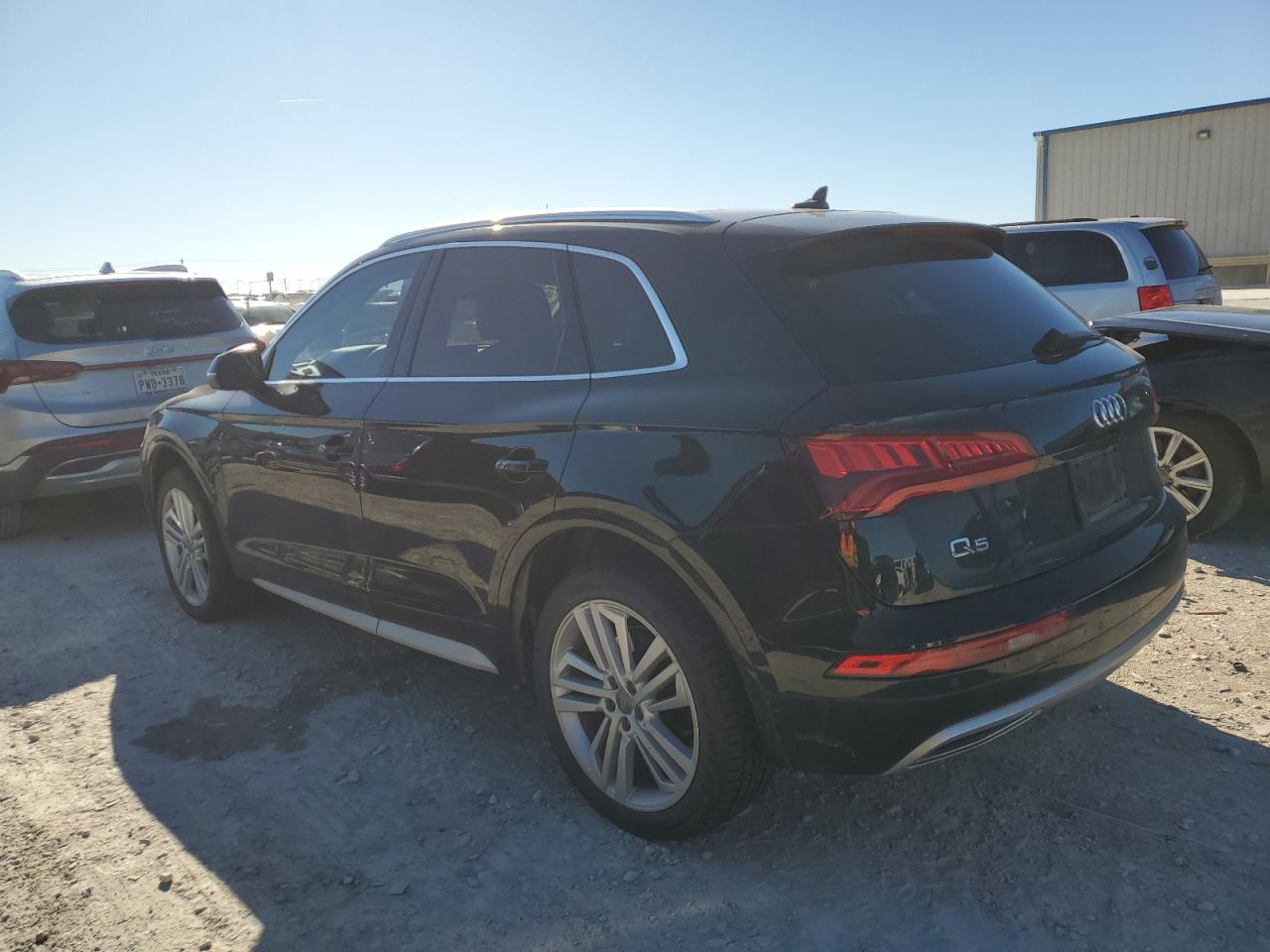 Изображение 2 2018 AUDI Q5 PRESTIGE 2018 с VIN WA1CNAFY7J2219085