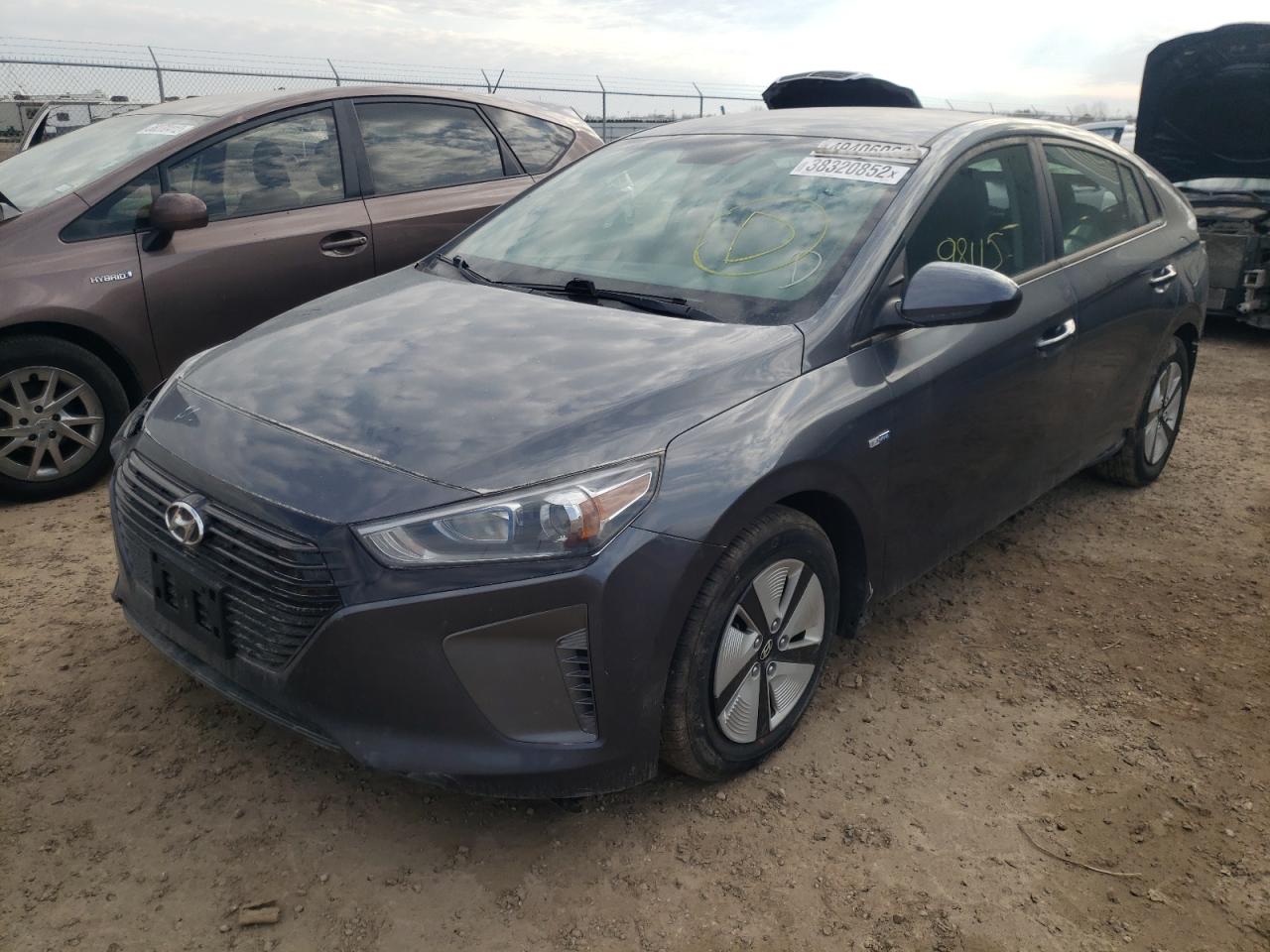 Obraz 2 z 2019 HYUNDAI IONIQ BLUE 2019 z VIN KMHC65LC1KU175296