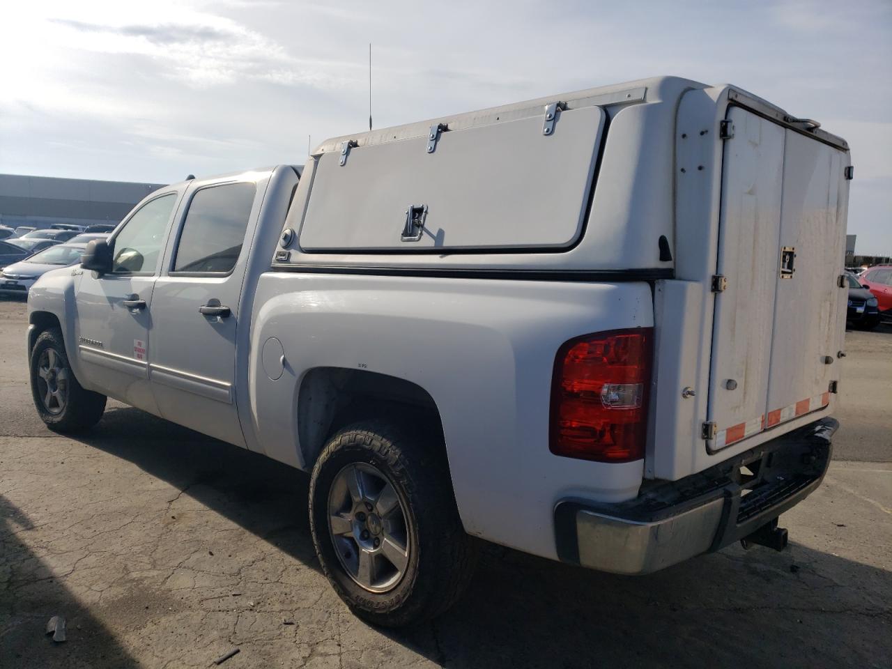 Изображение 2 2011 CHEVROLET SILVERADO K1500 HYBRID 2011 с VIN 3GCUKUEJ7BG307247