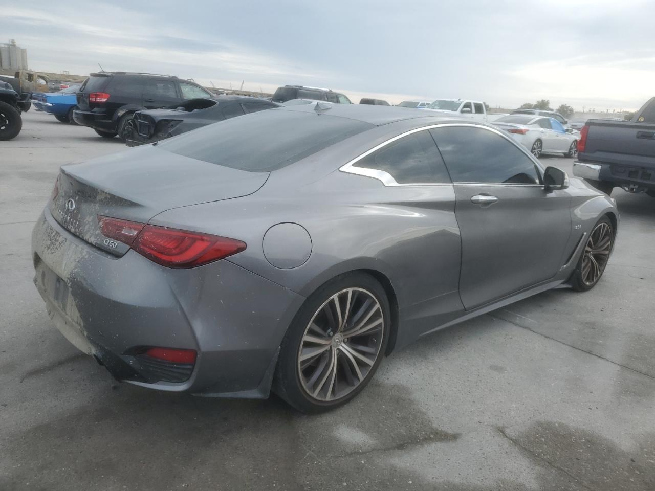 Image 3 of Infiniti Q60 Premium 2017 with VIN JN1EV7EK6HM360231