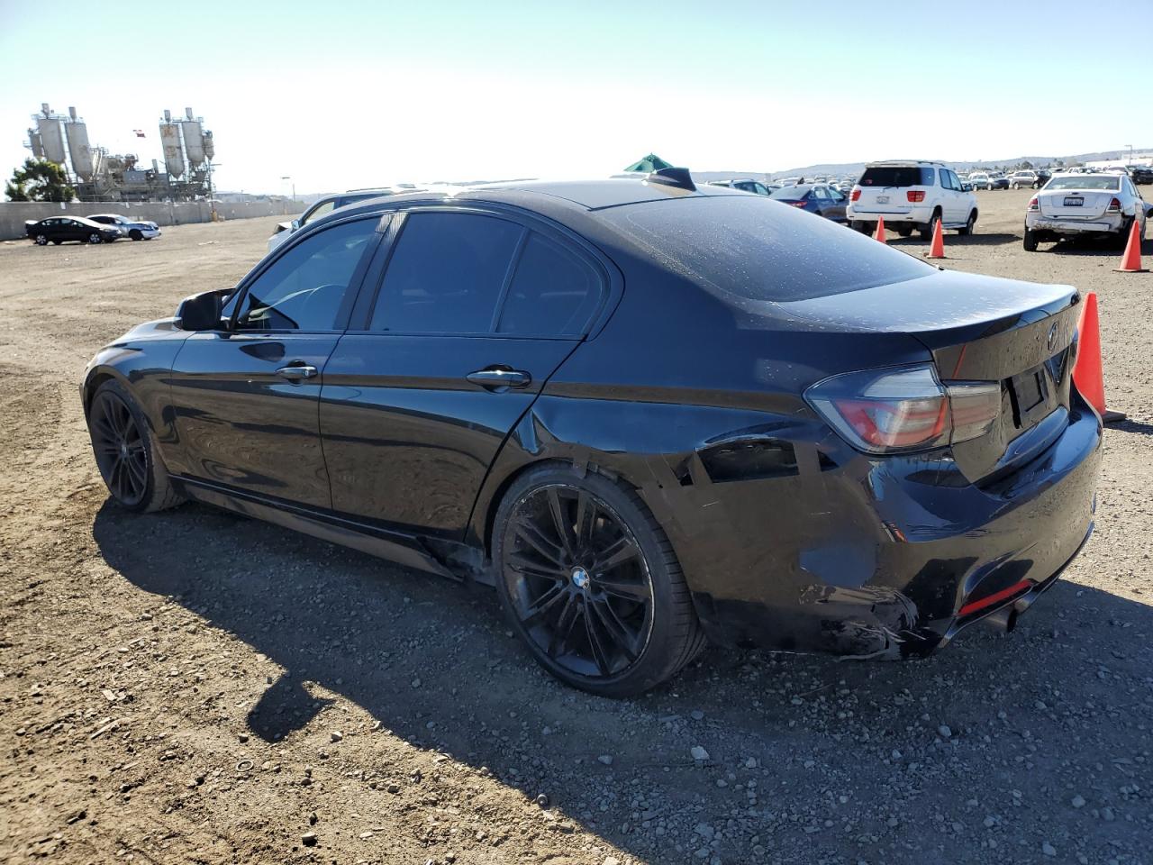 Изображение 2 2013 BMW 328 I 2013 с VIN WBA3A5C54DF350567