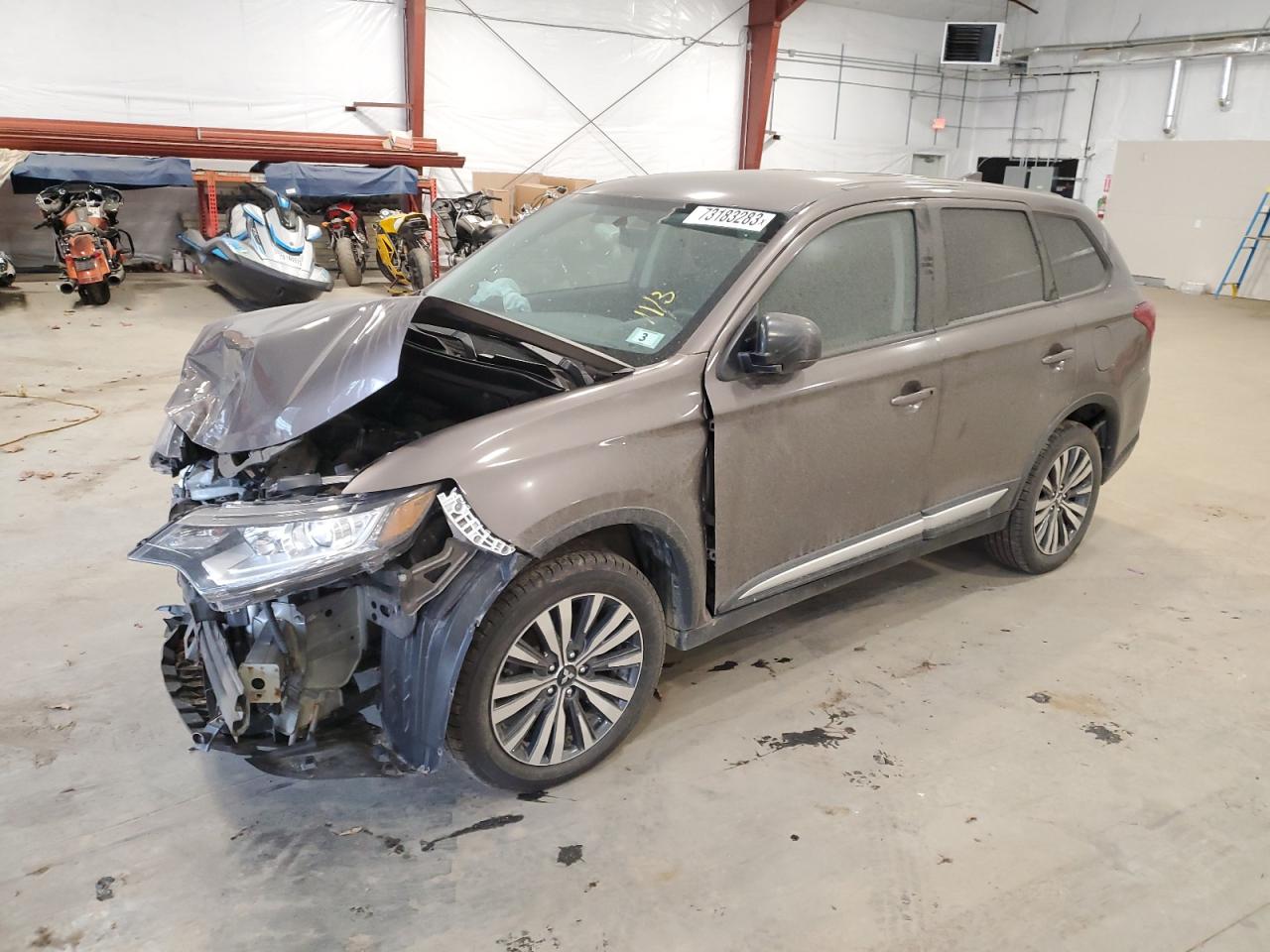 Obraz 2020 MITSUBISHI OUTLANDER SE 2020