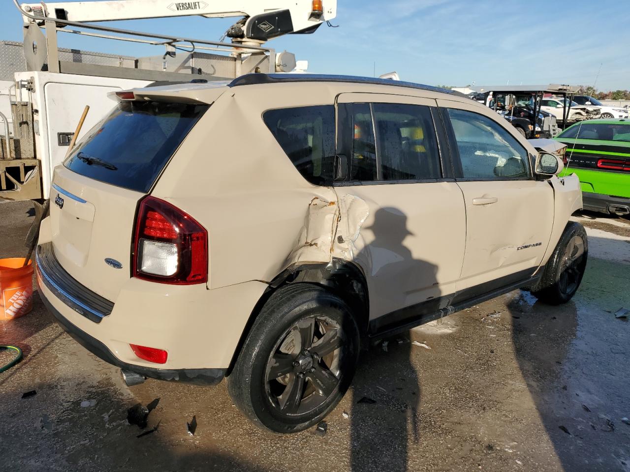 Image 3 of 2017 JEEP COMPASS LATITUDE 2017 with VIN 1C4NJCEB5HD168946