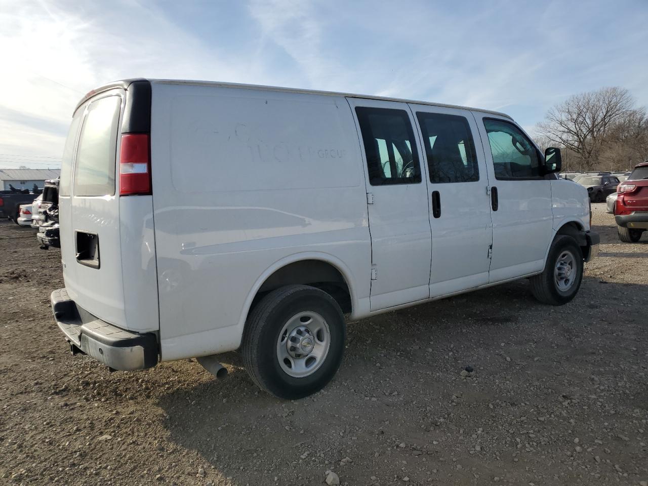 Image 3 of 2021 CHEVROLET EXPRESS G2500  2021 with VIN 1GCWGAFP0M1144986