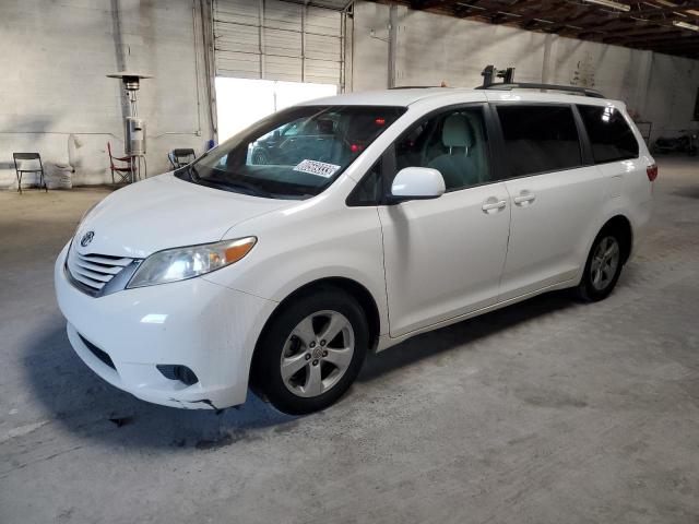 Obraz 1 z 2015 TOYOTA SIENNA LE 2015 z VIN 5TDKK3DC0FS553939