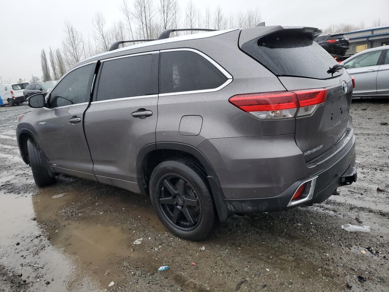 Image 2 of 2017 TOYOTA HIGHLANDER HYBRID LIMITED 2017 with VIN 5TDDGRFH7HS028823