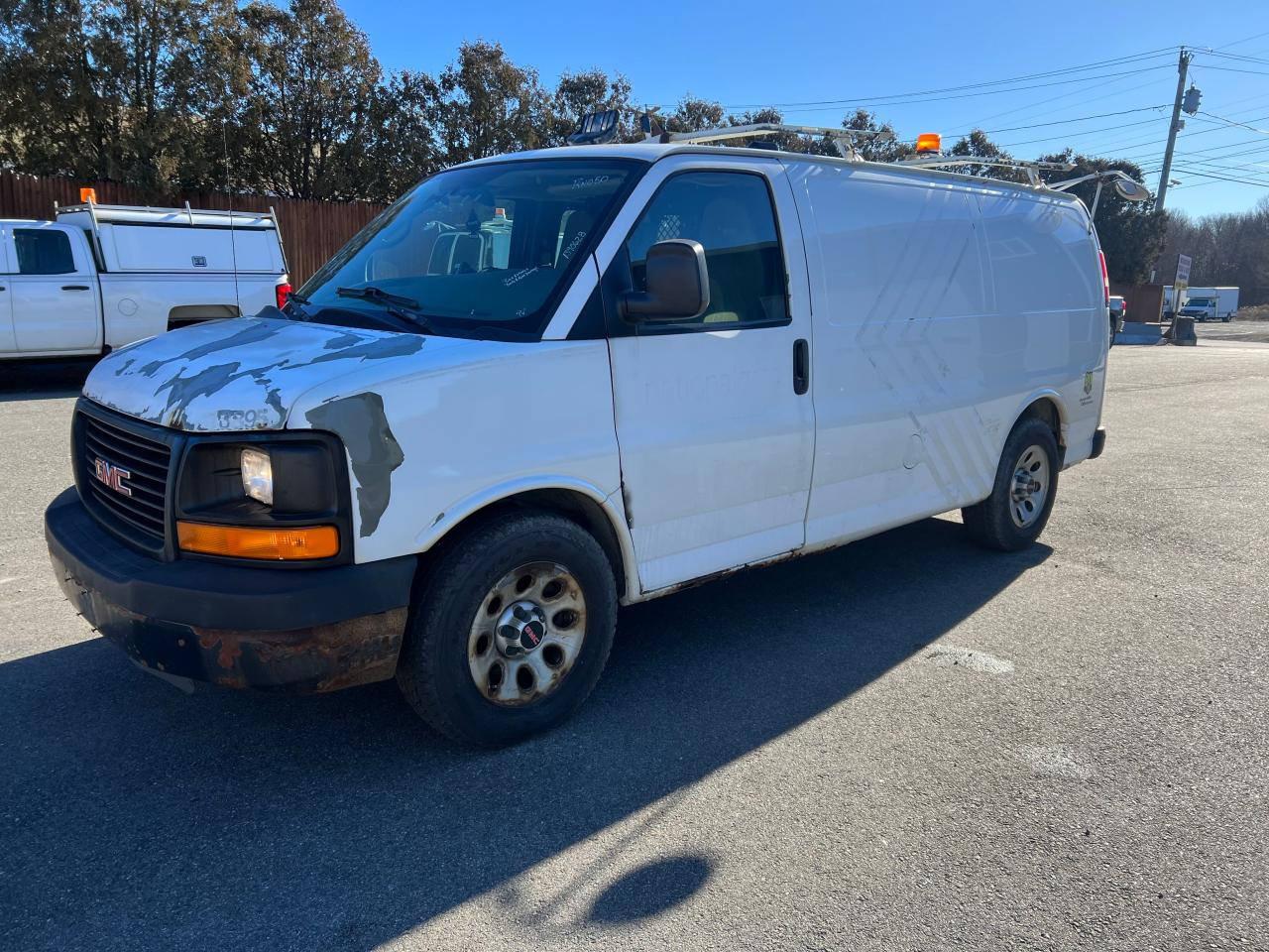 Изображение 2 2010 GMC SAVANA G1500 2010 с VIN 1GTUHAD43A1142433