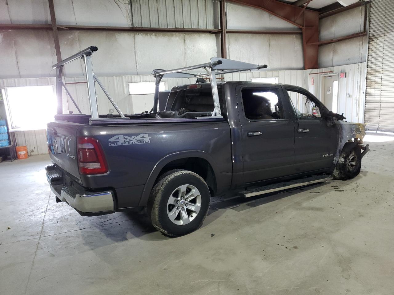 Image 3 of 2019 RAM 1500 LARAMIE 2019 with VIN 1C6SRFJT5KN681134