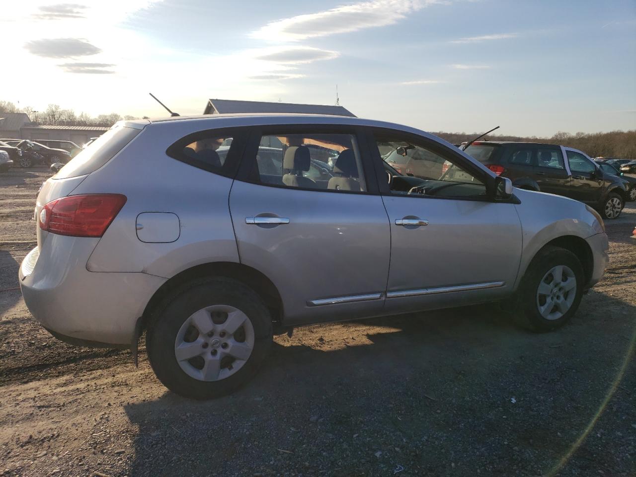 Obraz 3 z 2014 NISSAN ROGUE SELECT S 2014 z VIN JN8AS5MV8EW705221