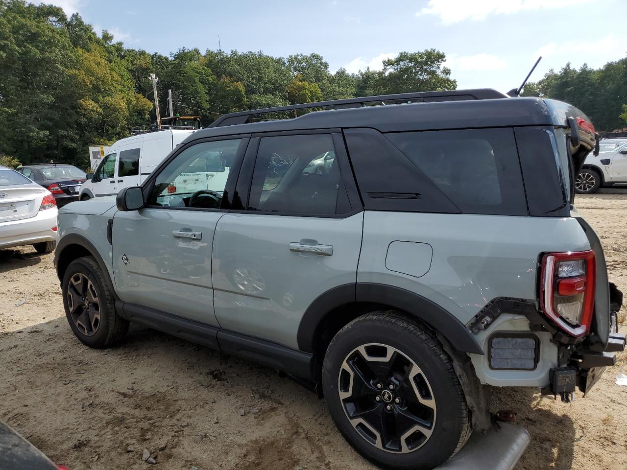 Изображение 2 2021 FORD BRONCO SPORT OUTER BANKS 2021 с VIN 3FMCR9C69MRB08108