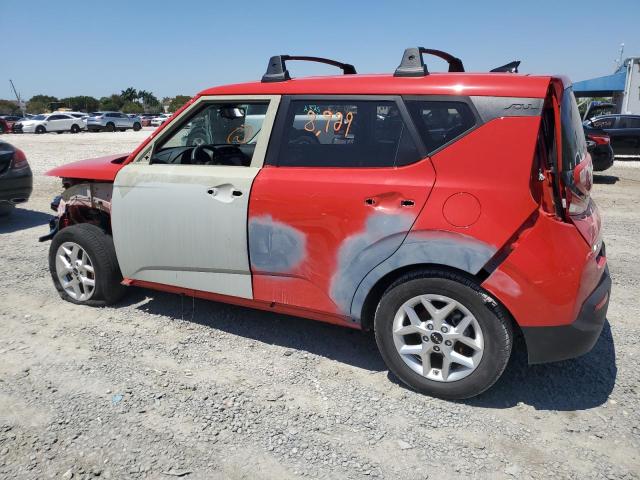 Image 2 of 2022 KIA SOUL LX 2022 with VIN KNDJ23AU6N7182075