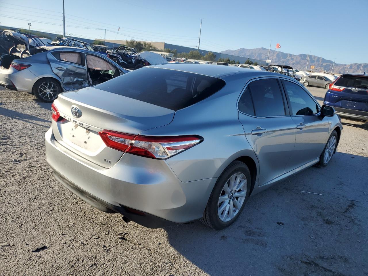 Изображение 3 2018 TOYOTA CAMRY L 2018 с VIN 4T1B11HK4JU630143