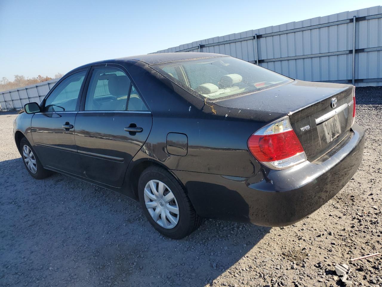 Изображение 2 2005 TOYOTA CAMRY LE 2005 с VIN 4T1BE32K65U620891
