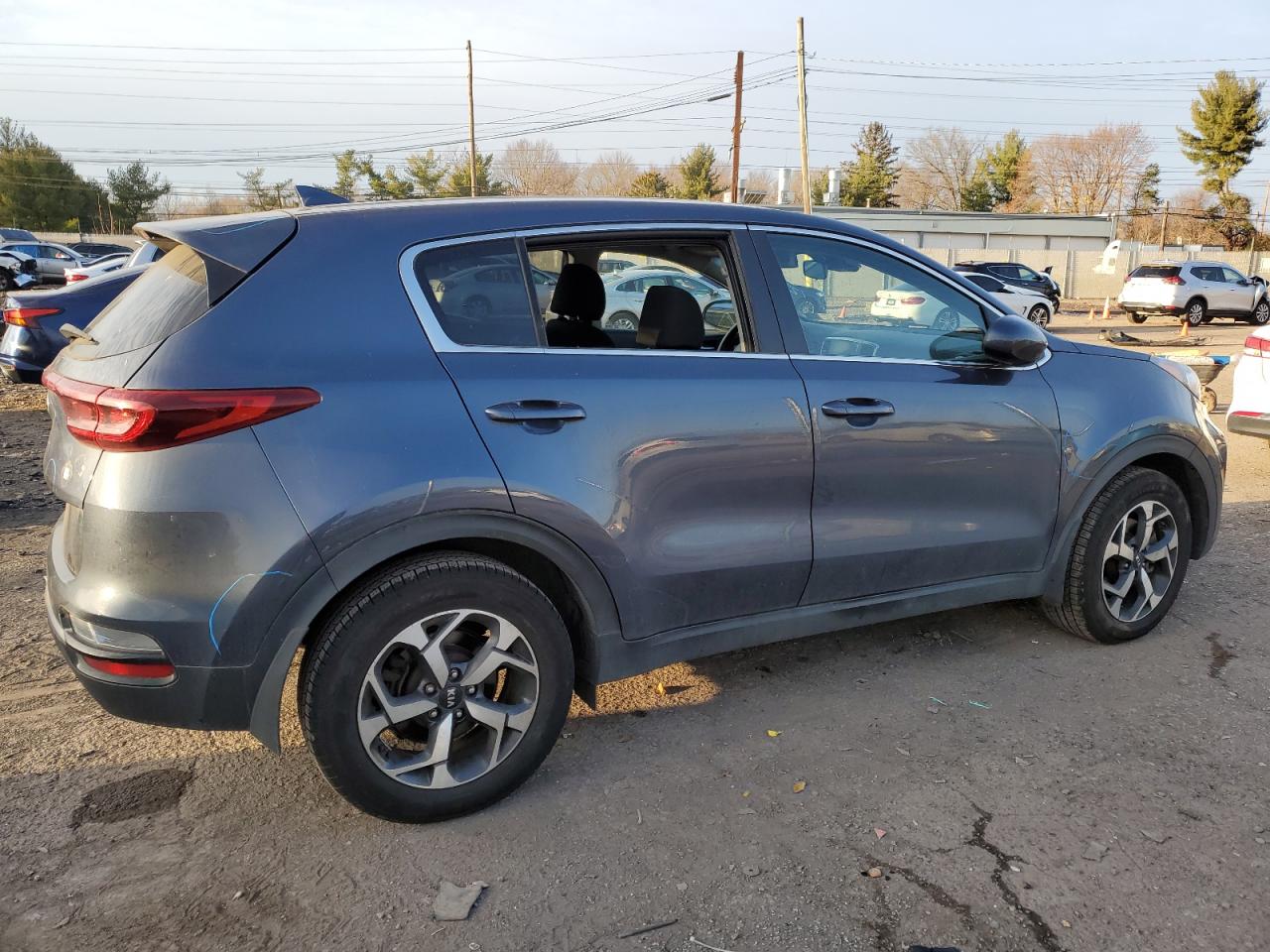 Image 3 of 2020 KIA SPORTAGE LX 2020 with VIN KNDPM3AC7L7691651
