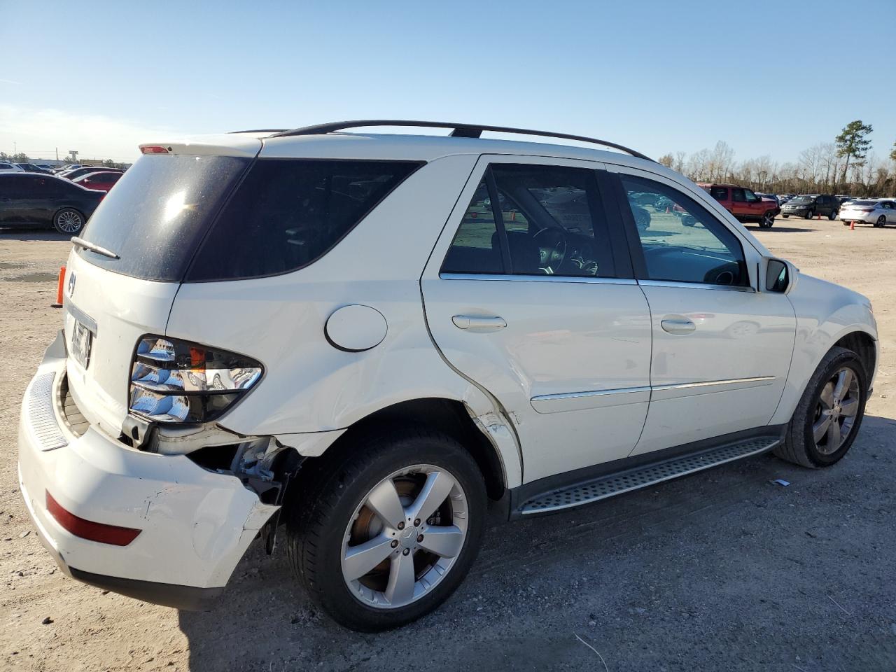 Obraz 3 z 2010 MERCEDES-BENZ ML 350 2010 z VIN 4JGBB5GB6AA536174