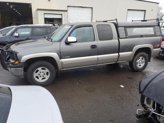 Image 1 of 2000 CHEVROLET SILVERADO K1500 2000 with VIN 1GCEK19T0YZ164827