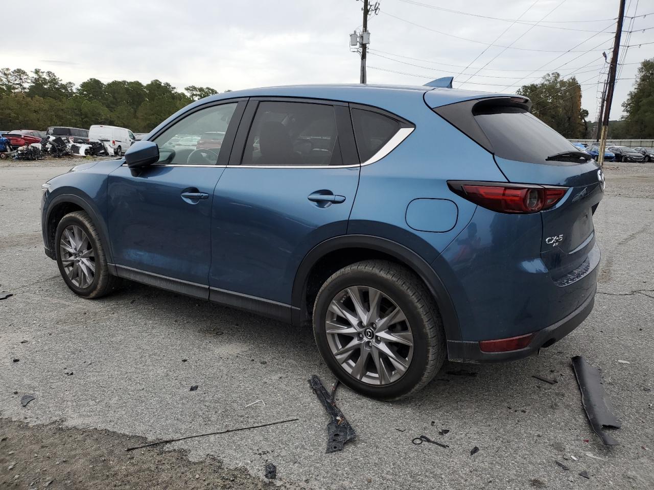 Image 2 of 2020 MAZDA CX-5 GRAND TOURING 2020 with VIN JM3KFBDM0L0724069