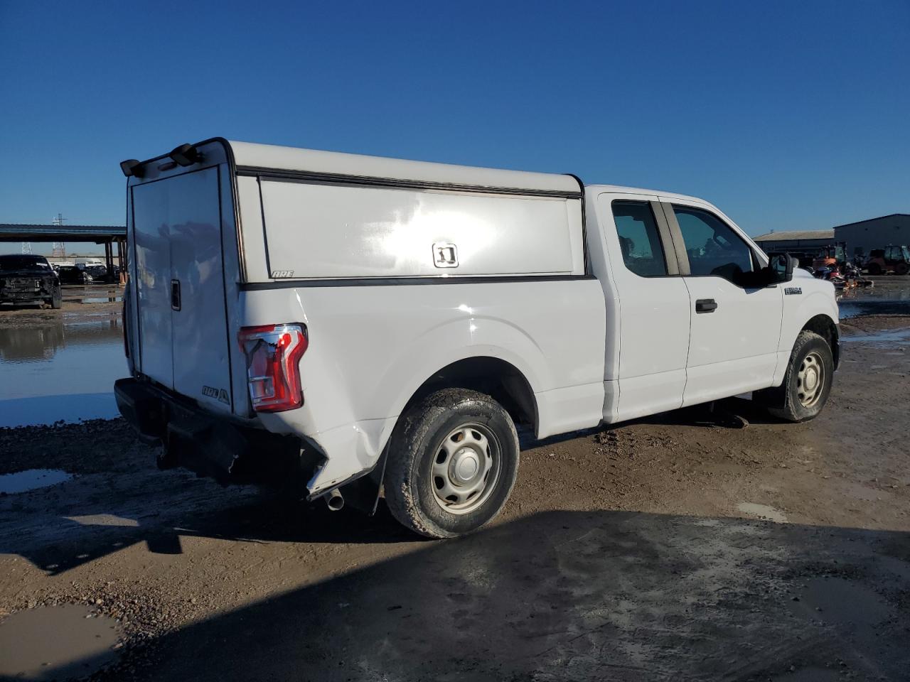 Изображение 3 2017 FORD F150 SUPER CAB 2017 с VIN 1FTEX1C89HKD47352