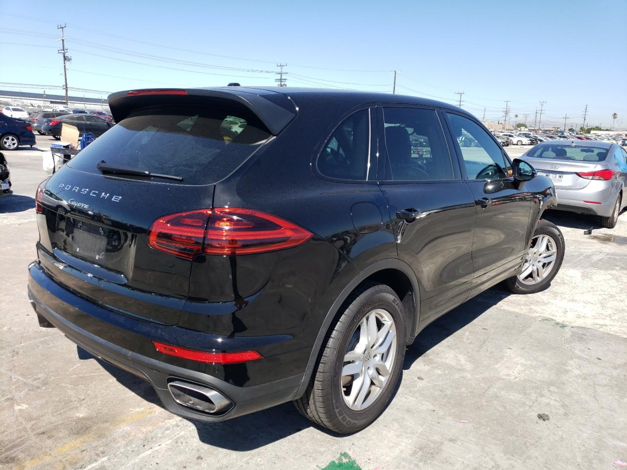 Изображение 3 Porsche Cayenne 2016 с VIN WP1AA2A23GKA15635