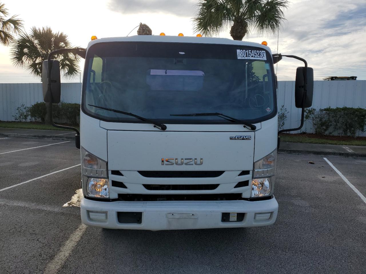 Obraz 2 z 2019 ISUZU NPR HD  2019 z VIN 54DC4W1B2KS812701