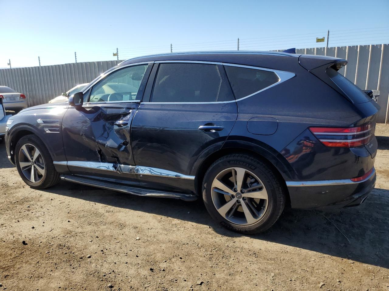 Image 2 of 2022 GENESIS GV80 BASE 2022 with VIN KMUHCESCXNU079270