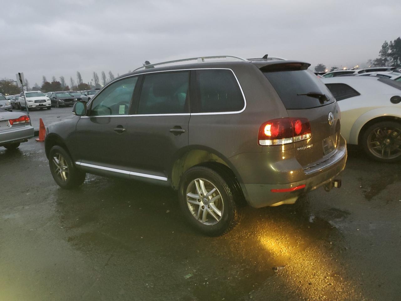 Image 2 of 2008 VOLKSWAGEN TOUAREG 2 V6 2008 with VIN WVGBE77L68D016643