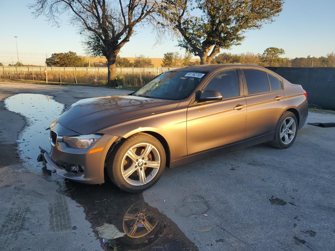 Obraz 1 z 2015 BMW 320 I 2015 z VIN WBA3B1G50FNT01438