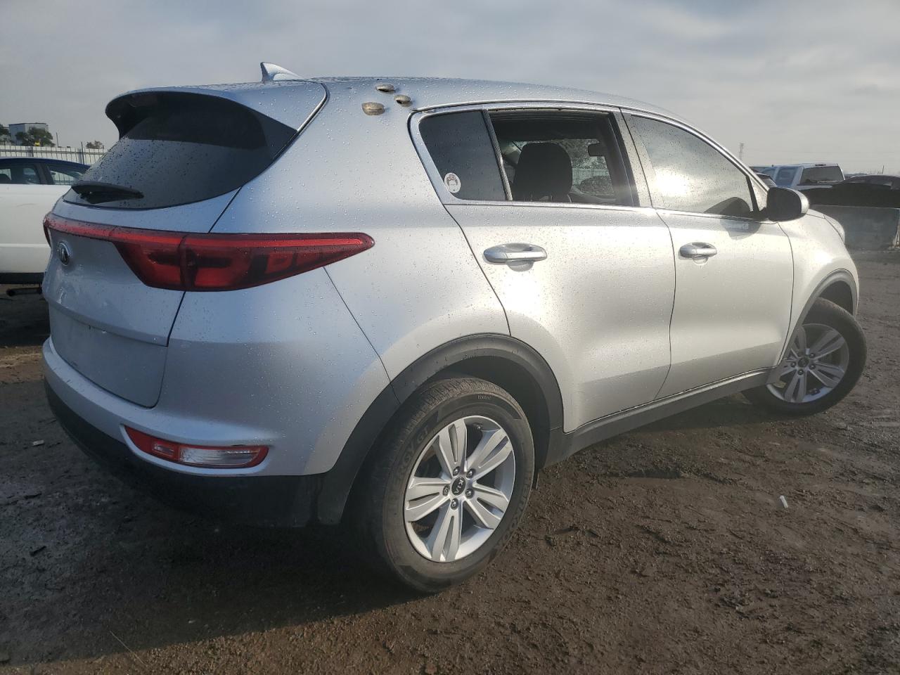 Obraz 3 z 2019 KIA SPORTAGE LX 2019 z VIN KNDPMCAC9K7594255