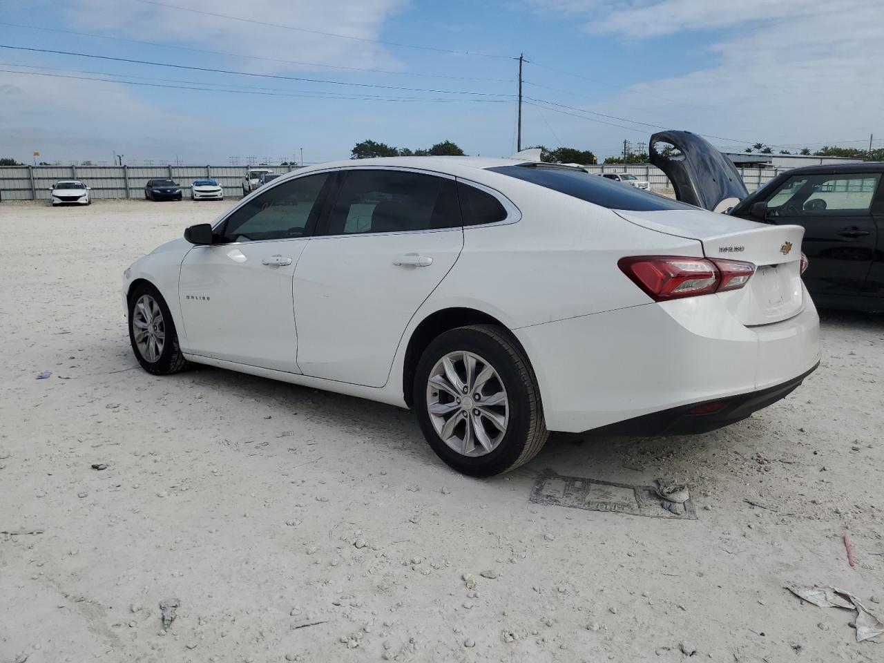Изображение 2 2019 CHEVROLET MALIBU LT 2019 с VIN 1G1ZD5ST1KF140292