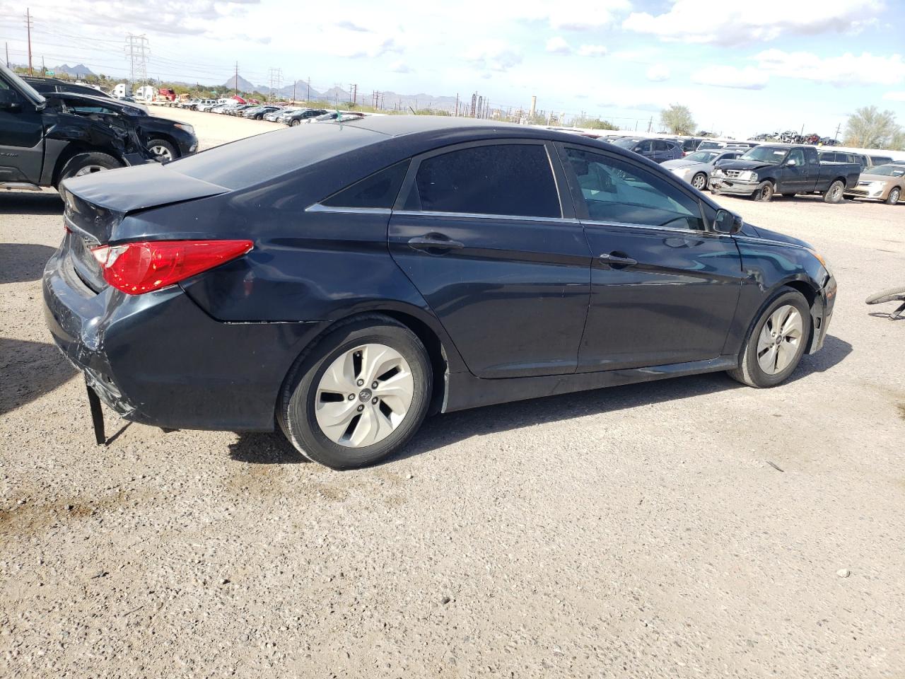 Obraz 3 z 2014 HYUNDAI SONATA GLS 2014 z VIN 5NPEB4AC2EH811549