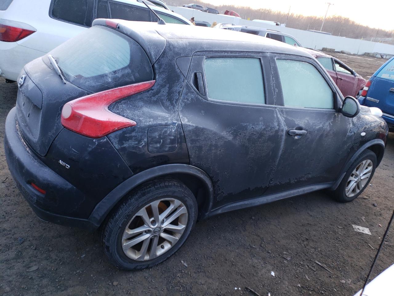 Изображение 3 2011 NISSAN JUKE S 2011 с VIN JN8AF5MV4BT008274