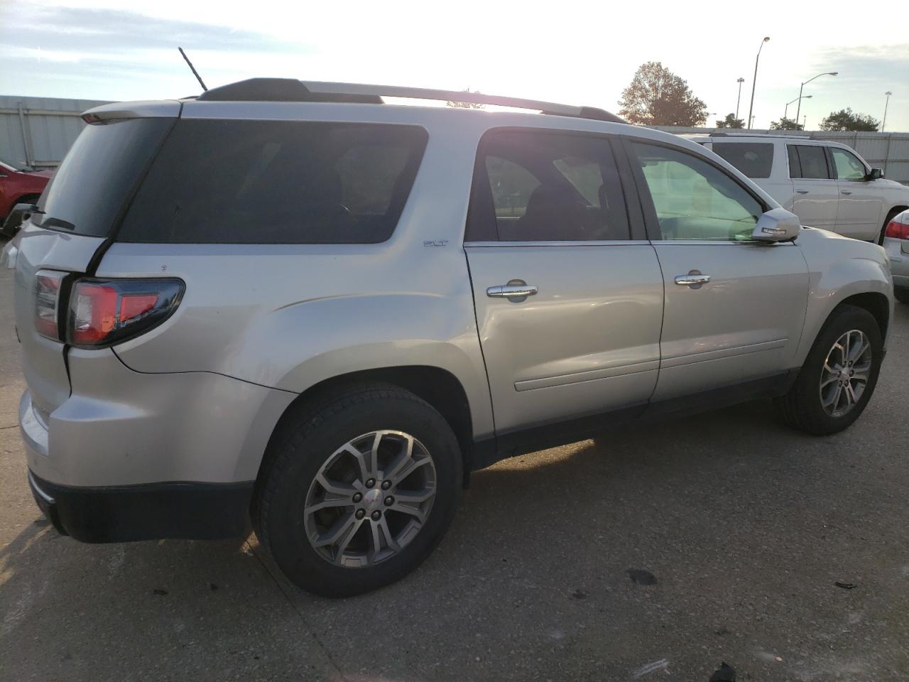 Obraz 3 z 2014 GMC ACADIA SLT-2 2014 z VIN 1GKKVSKDXEJ192734