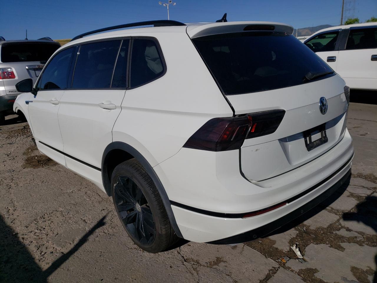 Image 2 of 2020 VOLKSWAGEN TIGUAN SE 2020 with VIN 3VV2B7AX8LM160444