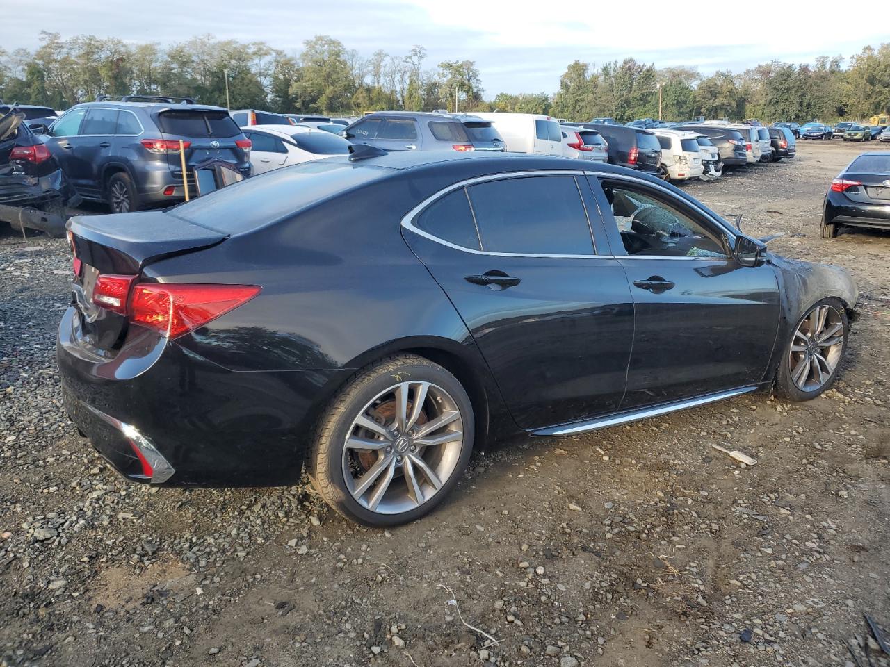 Image 3 of 2019 ACURA TLX TECHNOLOGY 2019 with VIN 19UUB3F48KA005288
