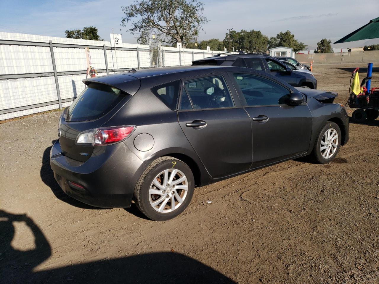 Image 3 of 2012 MAZDA 3 I 2012 with VIN JM1BL1L80C1628288