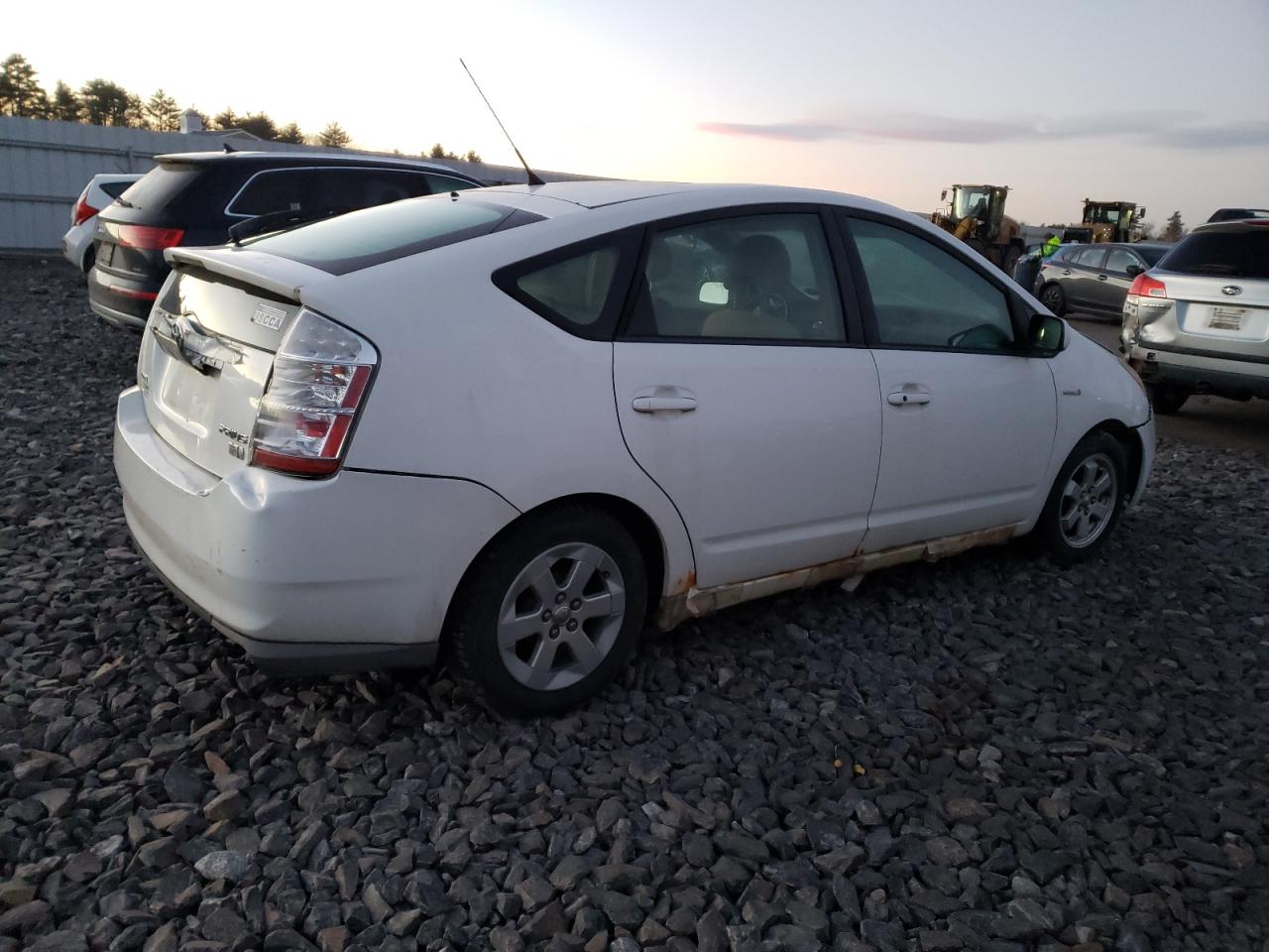 Image 3 of 2009 TOYOTA PRIUS  2009 with VIN JTDKB20U197857109