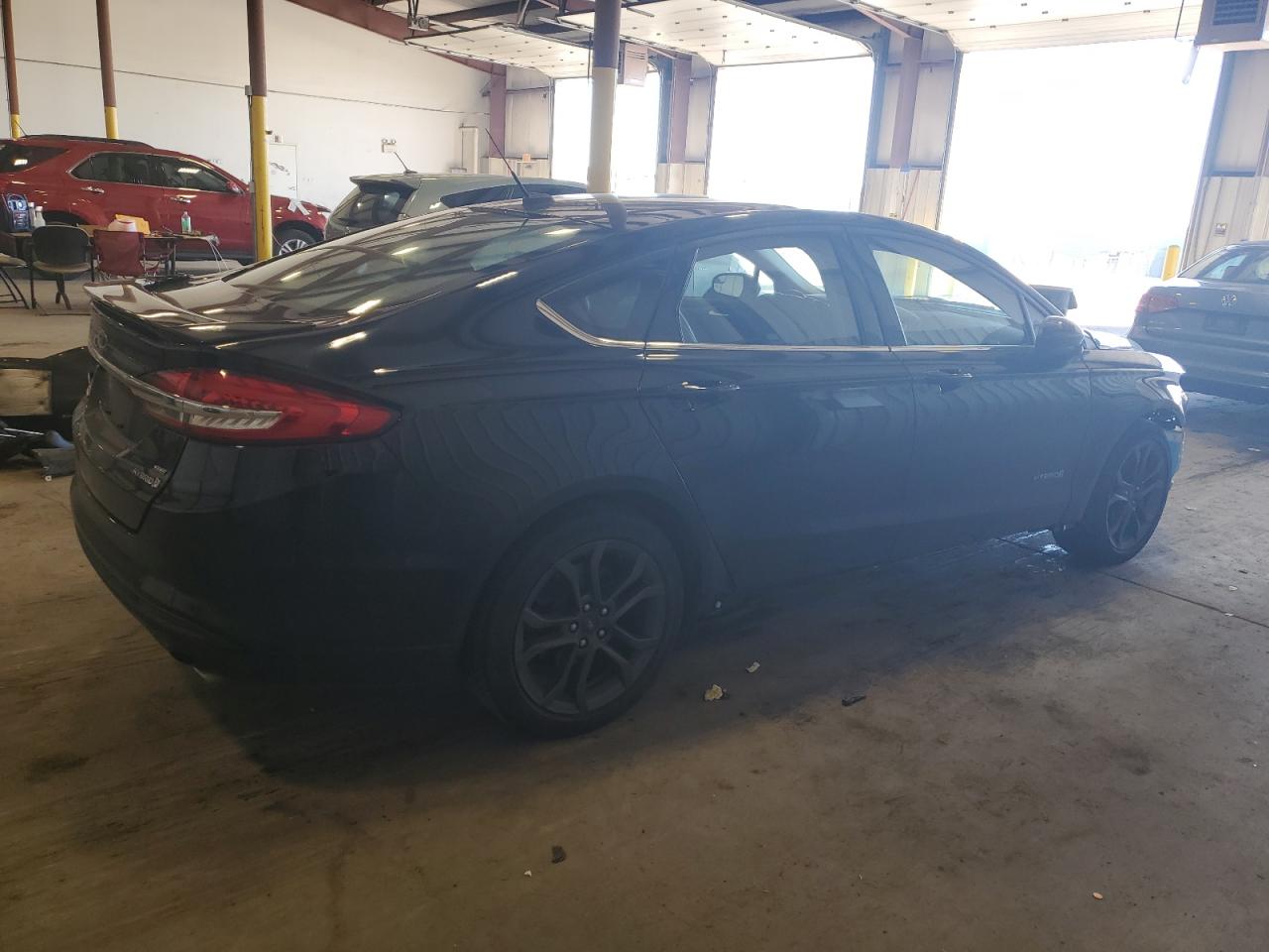 Image 3 of 2018 FORD FUSION SE HYBRID 2018 with VIN 3FA6P0LU9JR279623