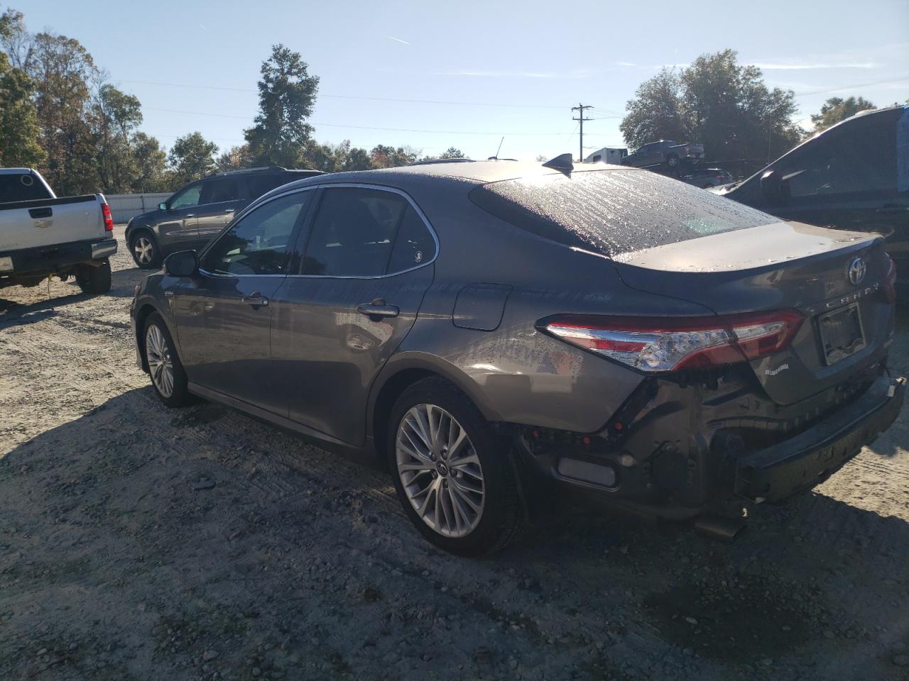 Image 2 of 2018 TOYOTA CAMRY HYBRID 2018 with VIN 4T1B21HK7JU503013
