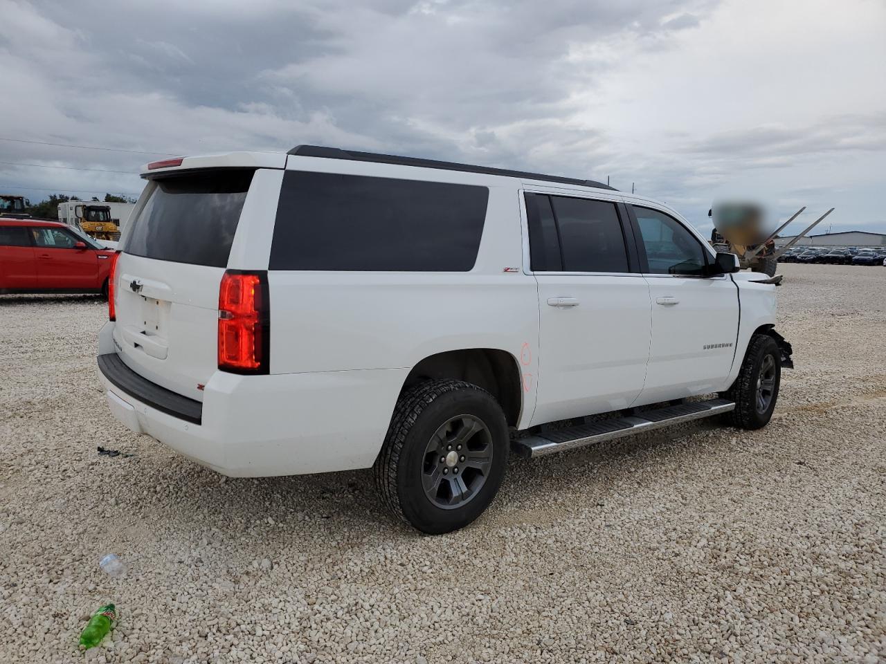 Obraz 3 z Chevrolet Suburban K1500 Lt 2016 z VIN 1GNSKHKC1GR210998